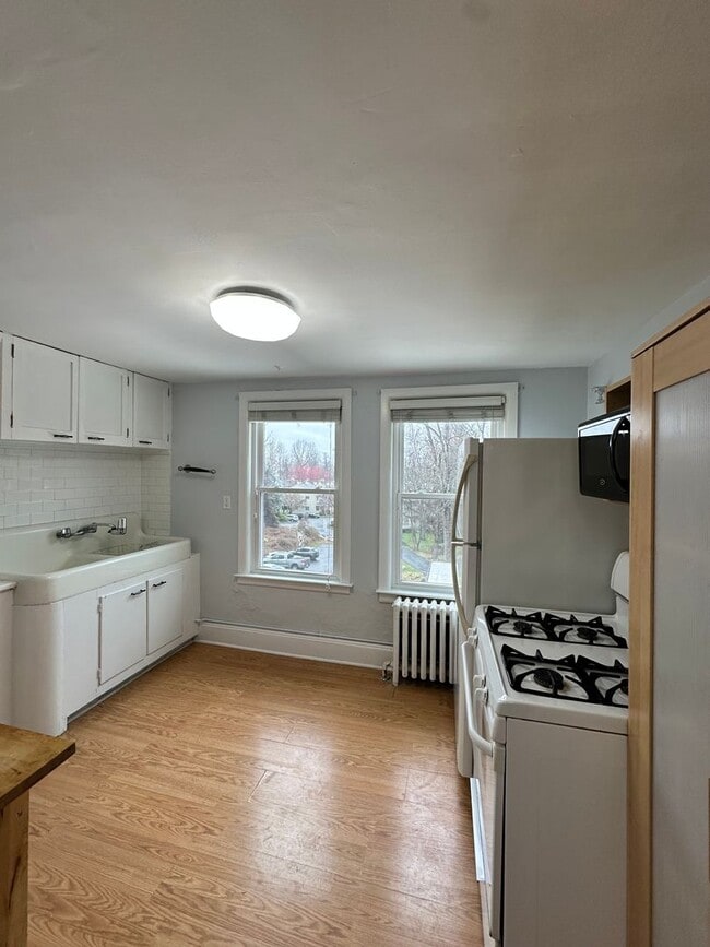 Photo - 1621 Harrison Ave Apartment