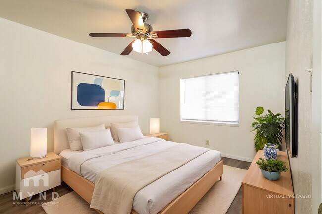Foto del edificio - 1574 W 7th St