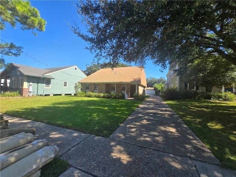 Foto principal - 641 Jefferson Heights Ave