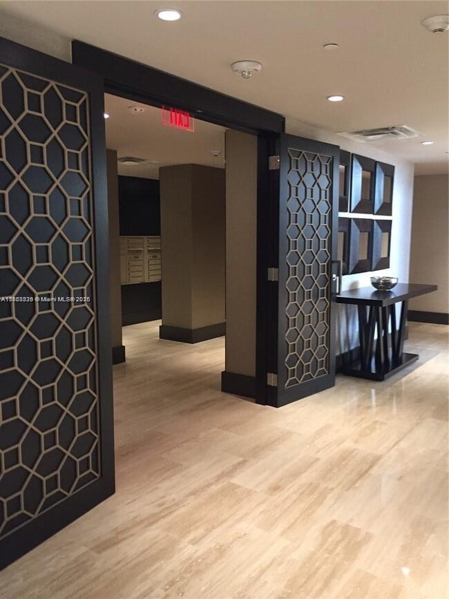 Foto del edificio - 5252 NW 85th Ave