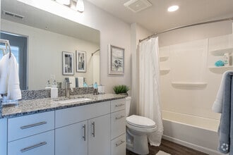 1BR, 1BA - 699 SF - Seasons at Southpoint
