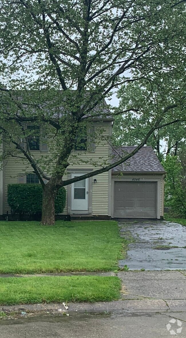 Villa Park Apartments for Rent with Hardwood Floors Columbus, OH 1