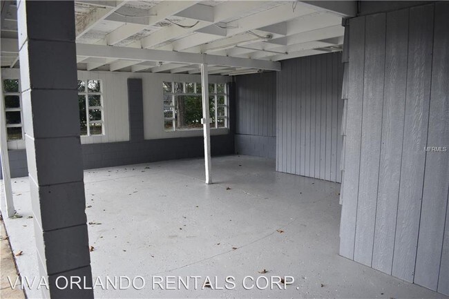 Foto del edificio - 3 br, 1 bath House - 1102 Santa Barbara Dr