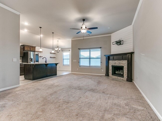 Building Photo - 3bed/2bath Home Available in the Heart of ...