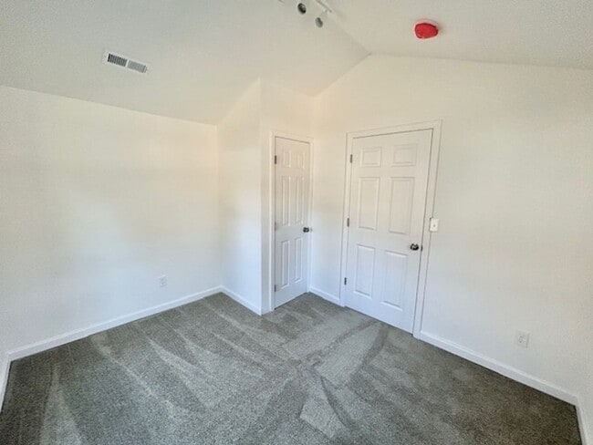 Foto del edificio - CHARMING 3 BEDROOM HOME - NEWLY RENOVATED!