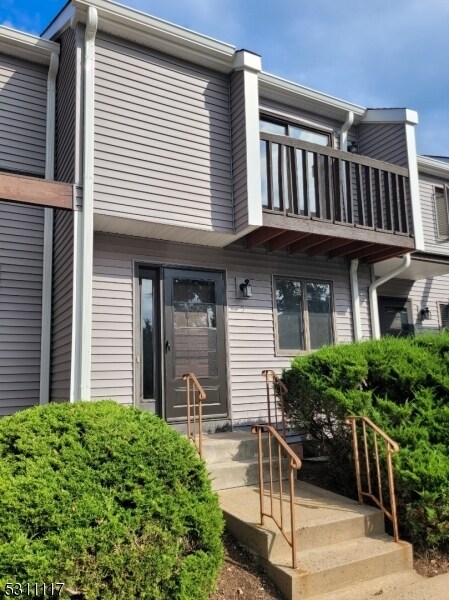 Foto del edificio - 5 Loeser Ave