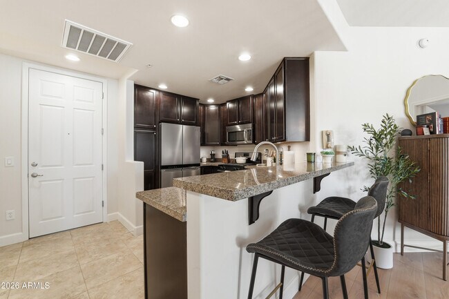 Foto del edificio - 5350 E Deer Valley Dr