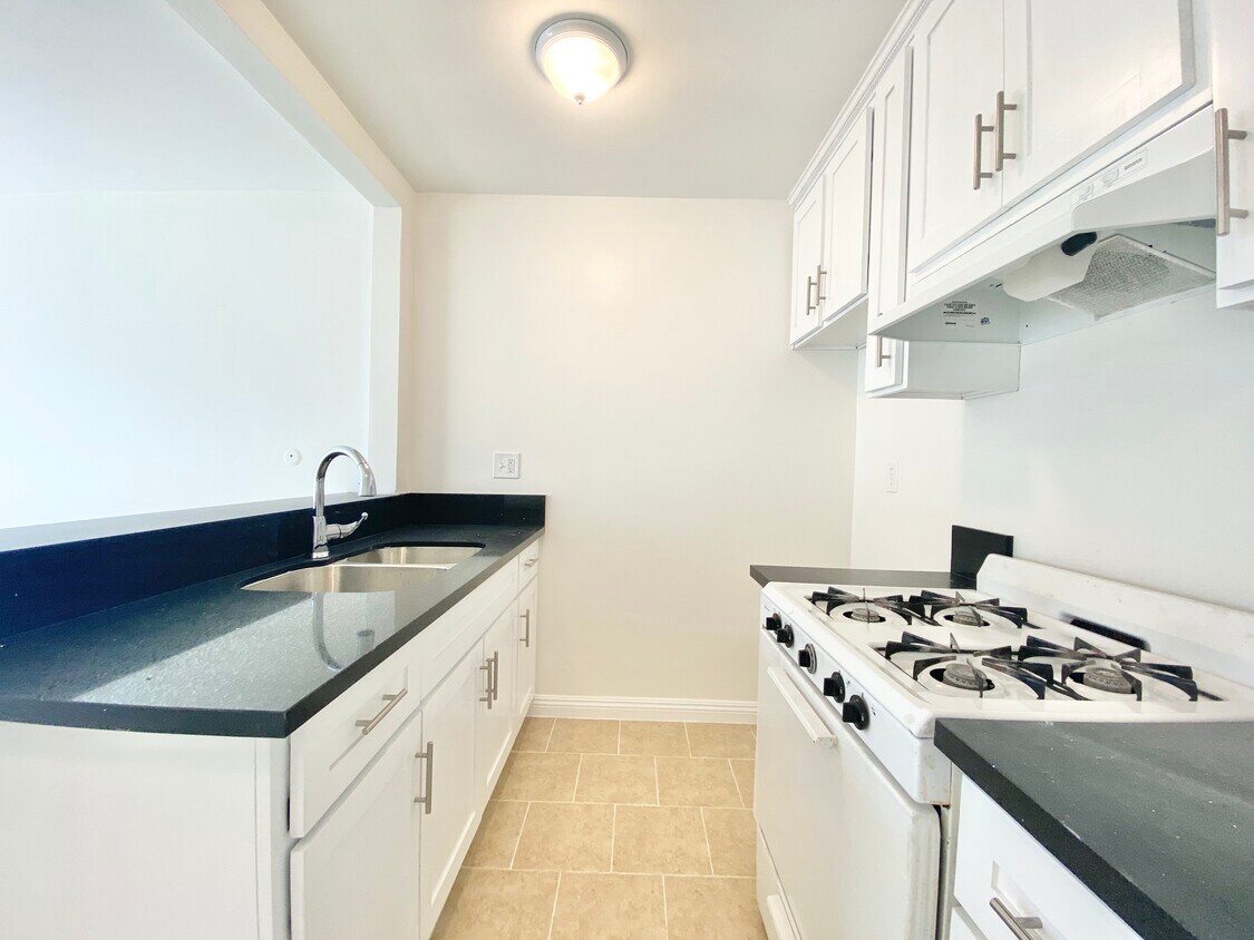 Foto principal - 7525 Sepulveda Blvd