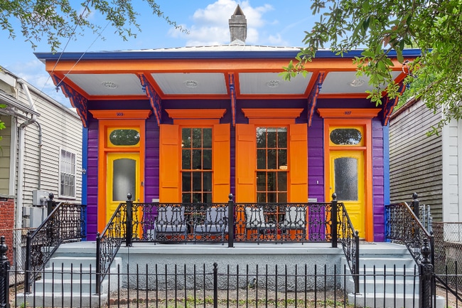 Building Photo - 927 Bordeaux St