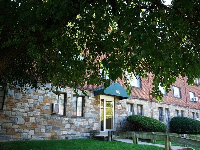 Building Photo - Fleetwood Village Apartments