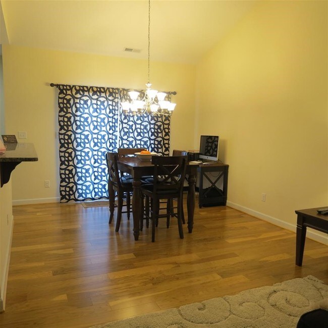Building Photo - 253 E Ivybridge Dr