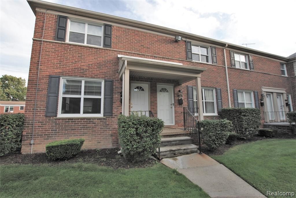 3262 Coolidge Hwy, Royal Oak, MI 48073 Condo for Rent in Royal Oak