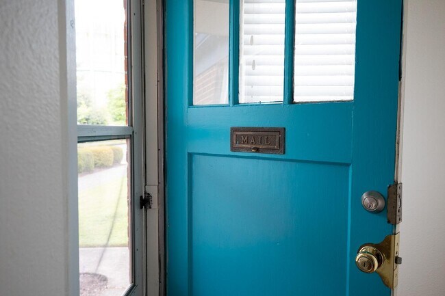 Photo - 2005 NE Prescott St Apartment