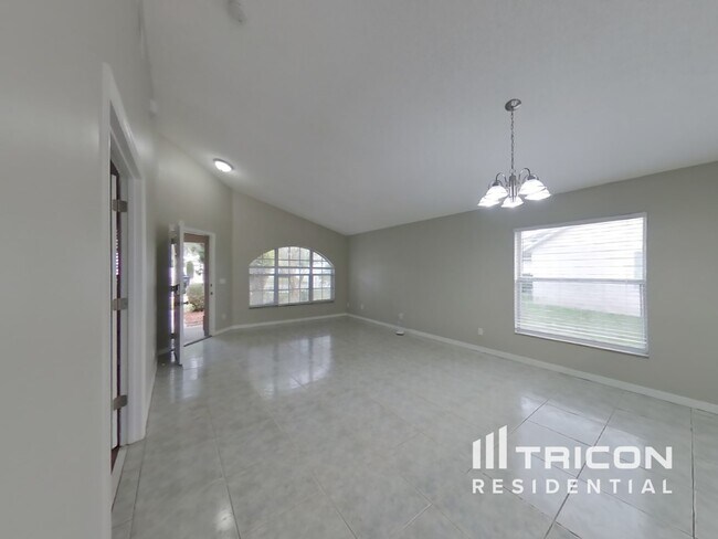 Building Photo - 2355 Island Club Way