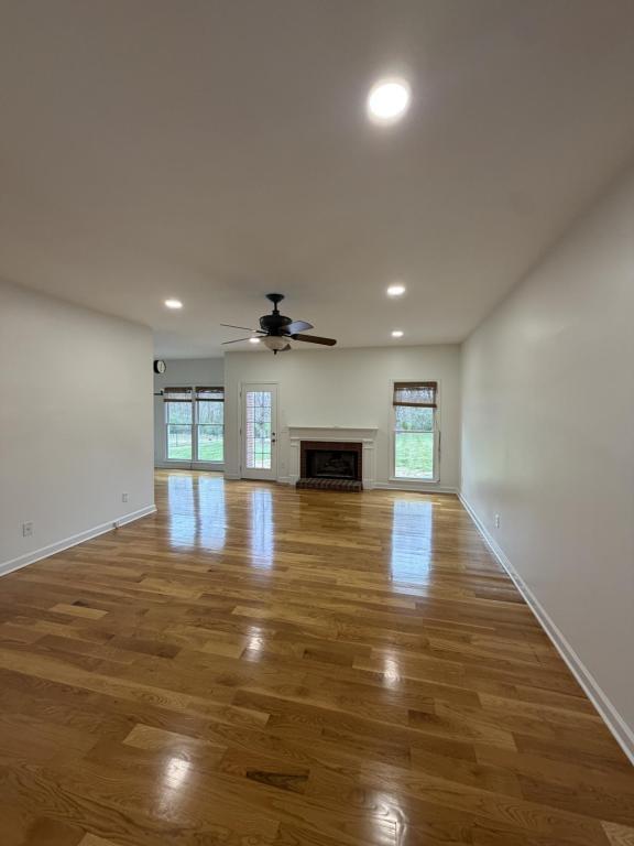 Building Photo - 705 3rd Ave W