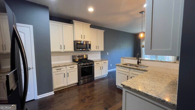 Foto del edificio - 5040 Bucknell Trace