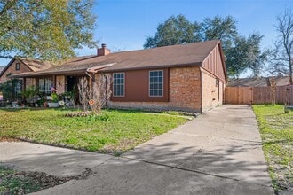 Building Photo - 19427 Plantain Dr