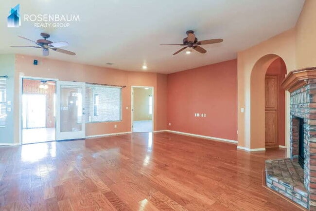 Building Photo - 15310 S Kline Pl