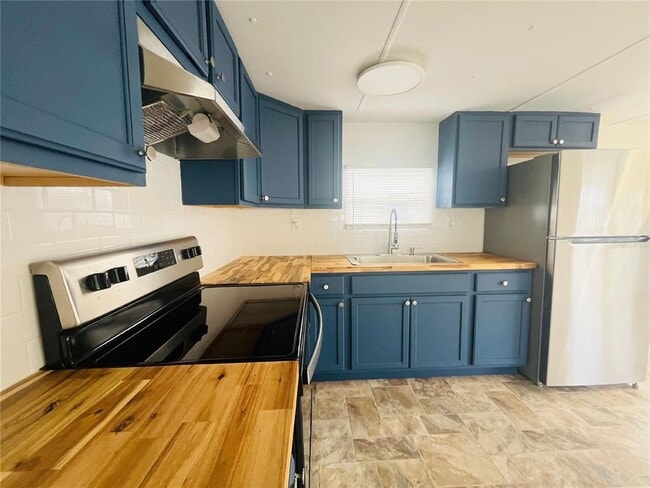 Building Photo - 550 Woodpecker Pike