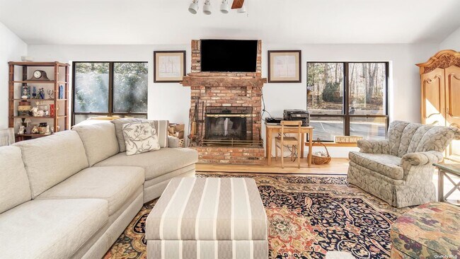 Foto del edificio - 40 Bonac Woods Ln