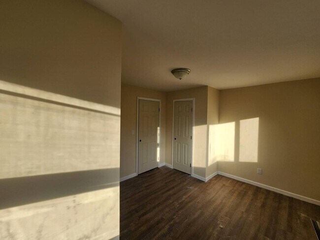 Foto del edificio - 24 Poplar Pl