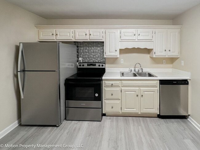 Photo - 1632 Hamlet Dr House