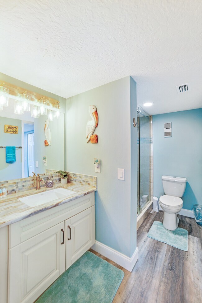 Foto del edificio - 6009 Sea Ranch Dr