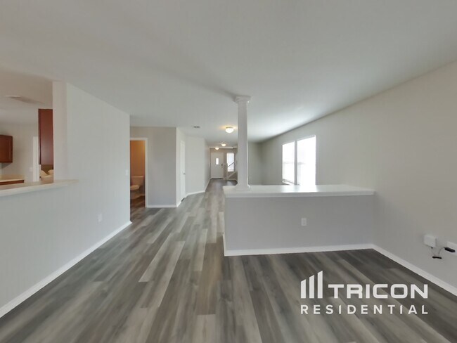 Building Photo - 6031 Blossom Bend