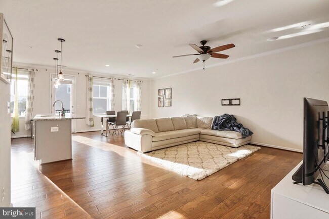Foto del edificio - 24553 Rosebay Terrace
