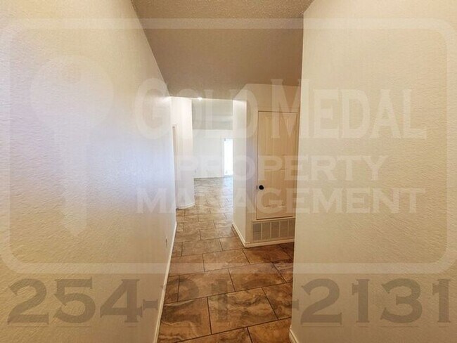 Foto del edificio - 1803 Robert Tyler Dr