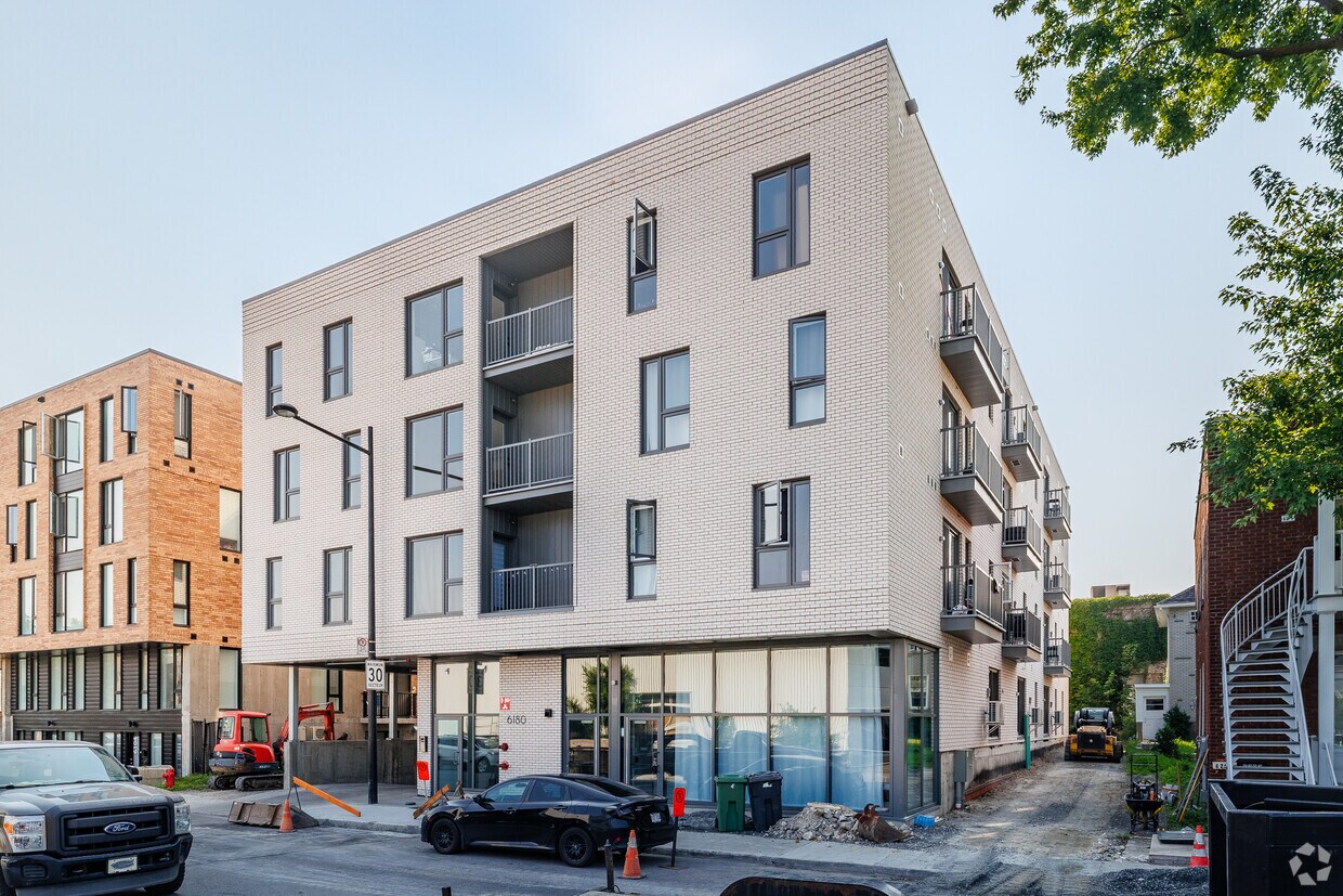 Photo du bâtiment - 6180 Rue