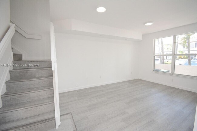 Building Photo - 8635 SW 152nd Ave
