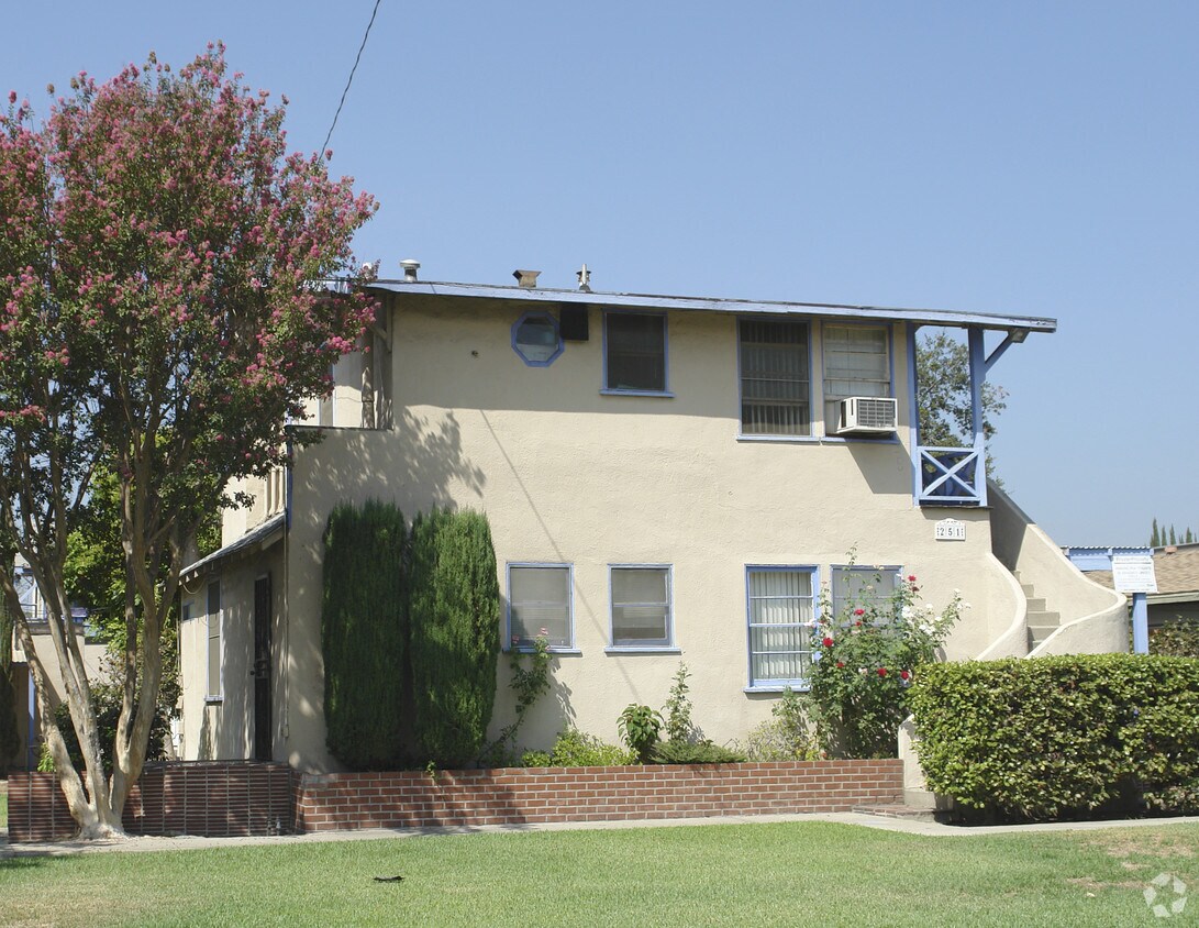 Building Photo - 251 San Marcos St