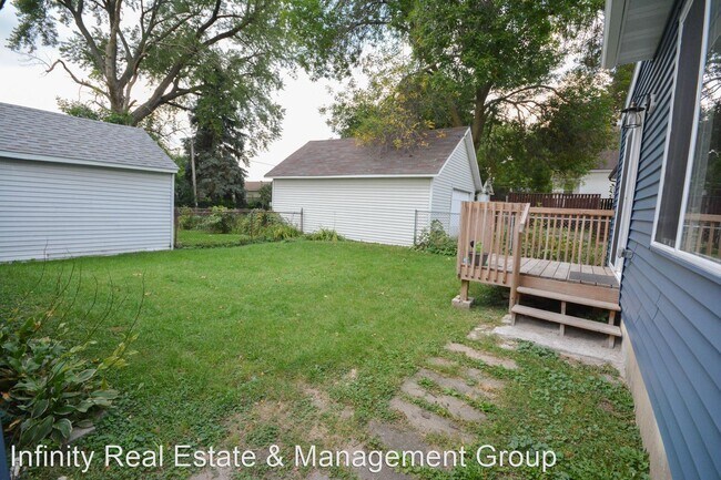 Building Photo - 2 br, 1 bath House - 1428 E Center St