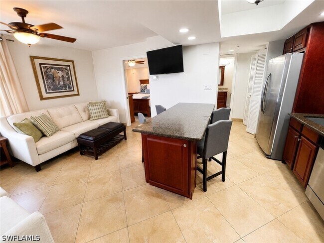Foto del edificio - 7390 Estero Blvd