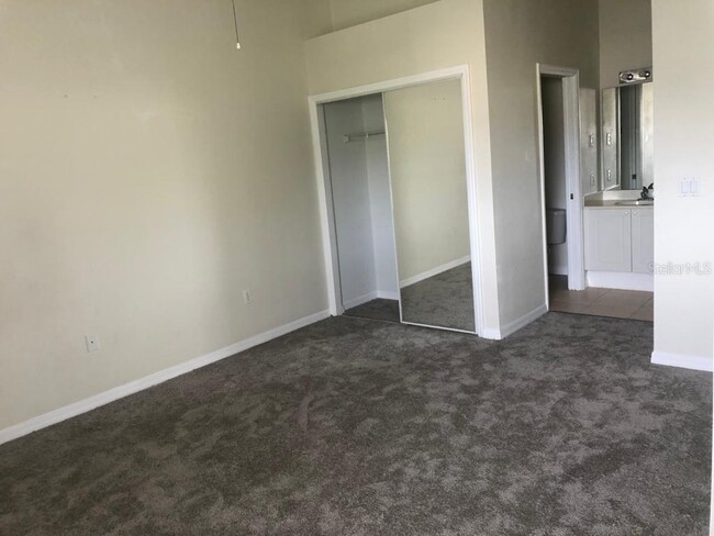 Building Photo - 2784 Club Cortile Cir