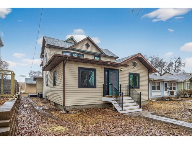 Building Photo - 4437 1st Ave S