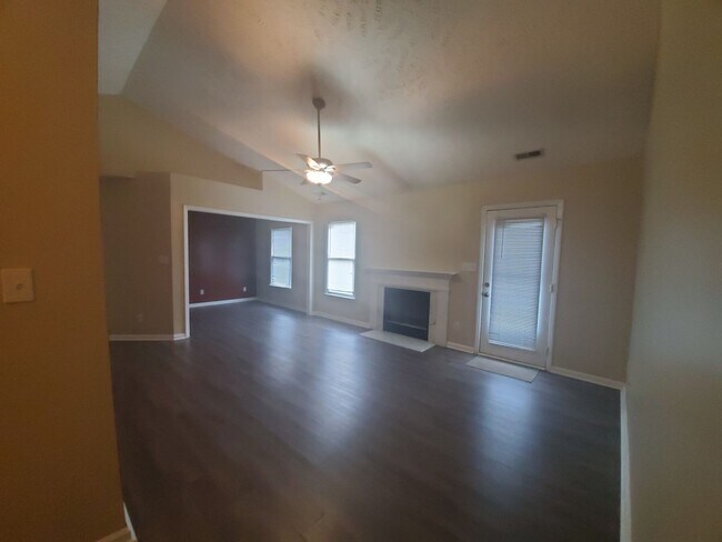 Foto del edificio - 6316 Foxglenn ~ Wessex Place