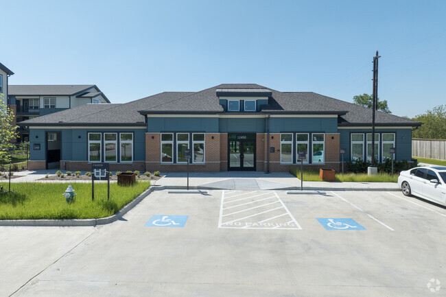 Building Photo - BLUESTEM APARTMENTS