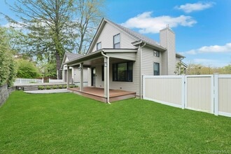 Building Photo - 505 Bedford Rd