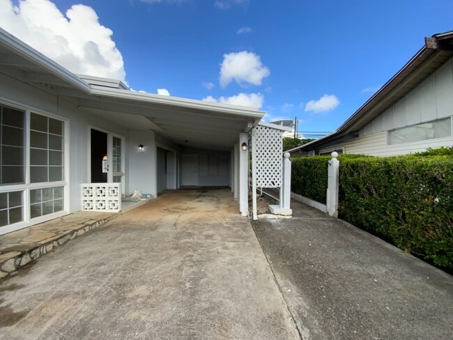 Building Photo - T1217ach