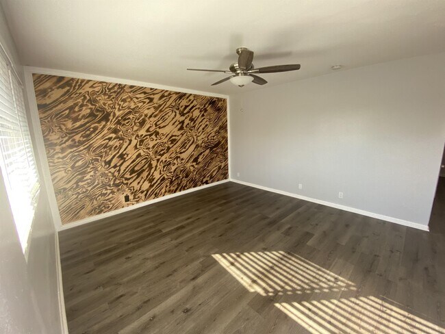 Foto del edificio - 1802 E Virginia Ave