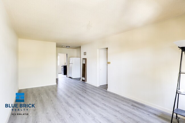 Foto del edificio - 1055 N El Centro Ave