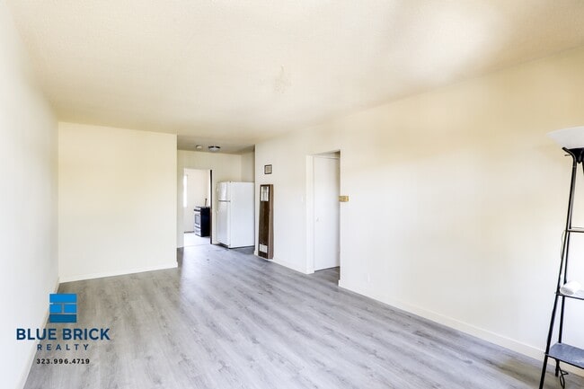 Building Photo - 1055 N El Centro Ave