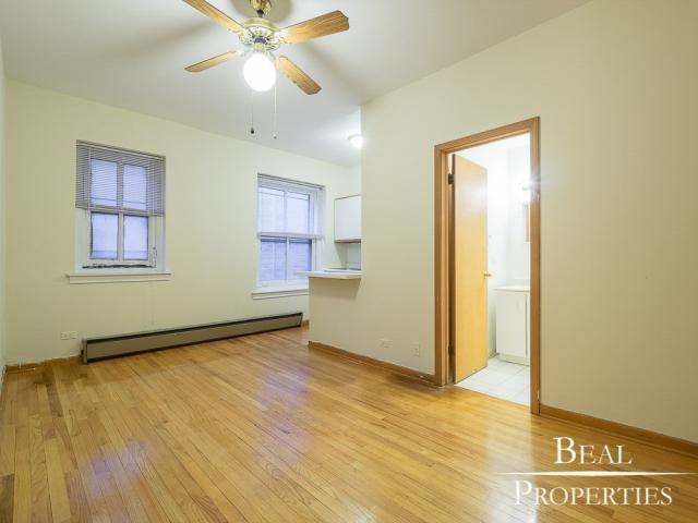 Foto del edificio - 2 bedroom in CHICAGO IL 60657