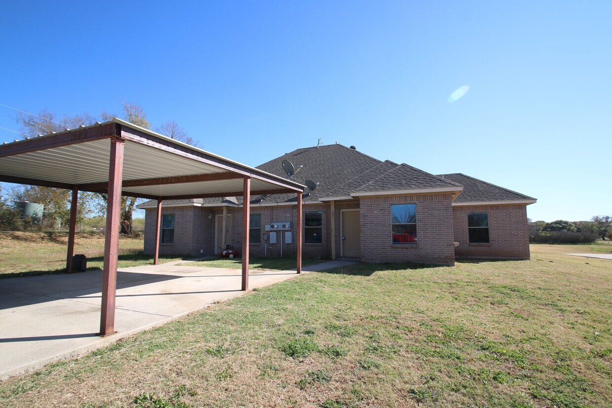 105107 Sunburst Ct Unit 107, Weatherford, TX 76087 Room for Rent in