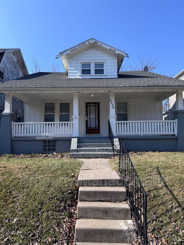 Foto del edificio - 2327 Eastview Ave