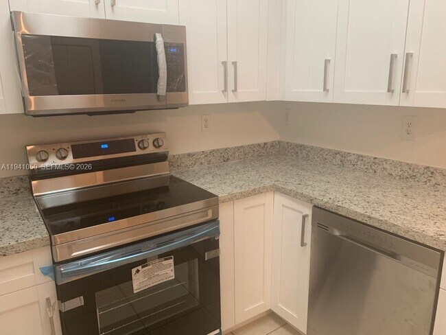 Foto del edificio - 220 SW 116th Ave