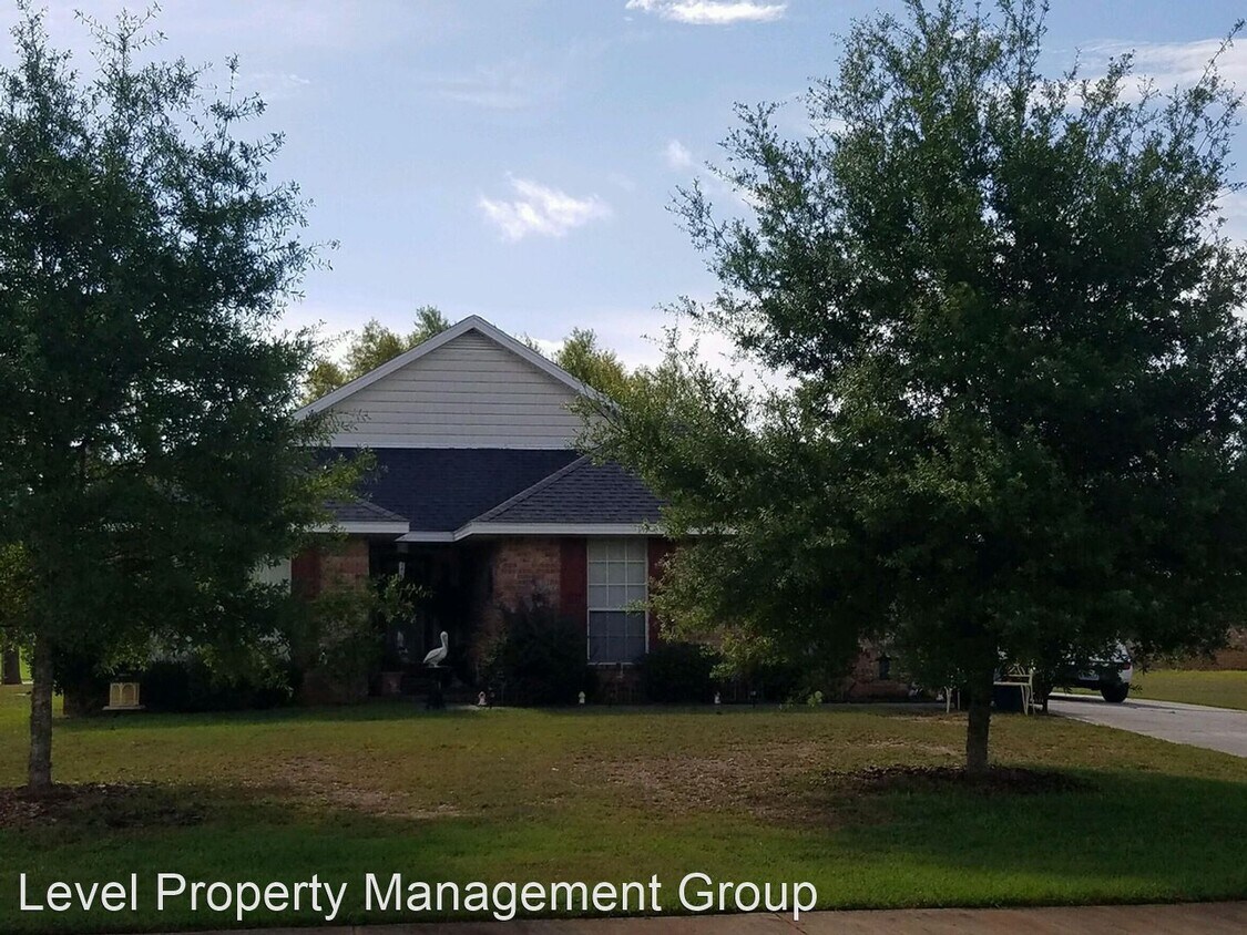 Primary Photo - 3 br, 2 bath House - 1476 W Fairway Drive