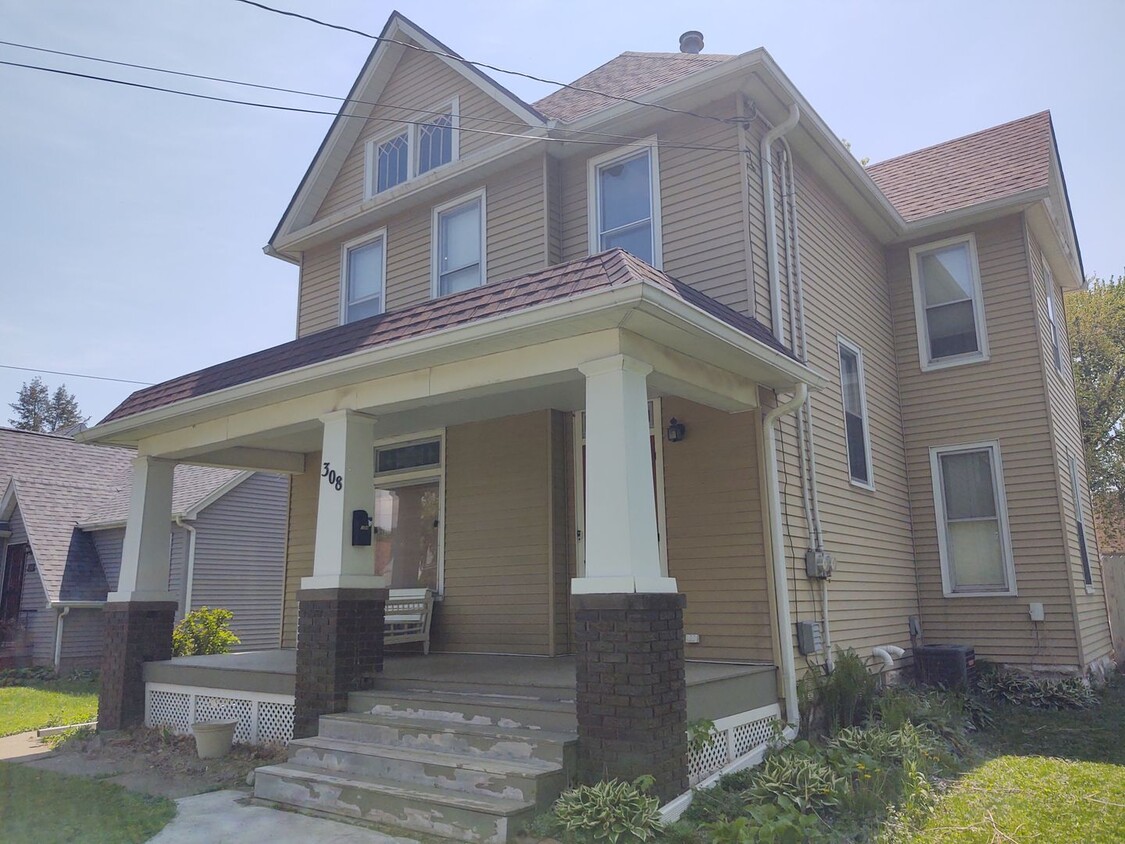 Foto principal - 308 S Lincoln Ave